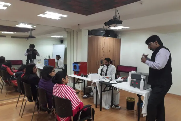 Live demonstration for the room